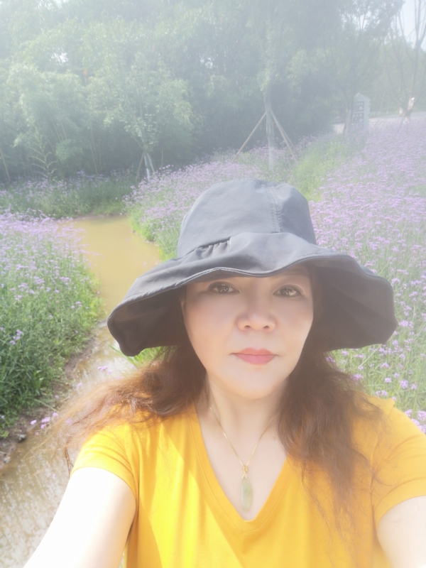 宛霞的第三张照片--宜宾王婆说媒